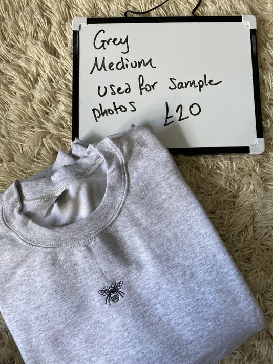 Mini Bee Sweatshirt Medium