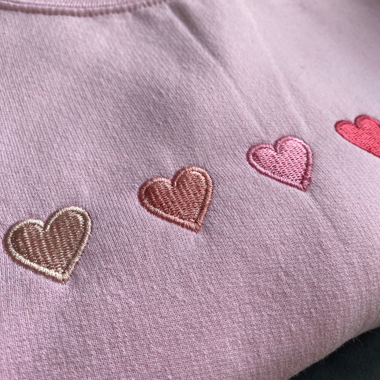 Heart Embroiderd Sweatshirt